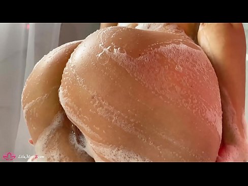 ❤️ Brunette Masturbates Pussy com Vibrador para Orgasmo Intenso no Chuveiro ️ Pornuts em nós